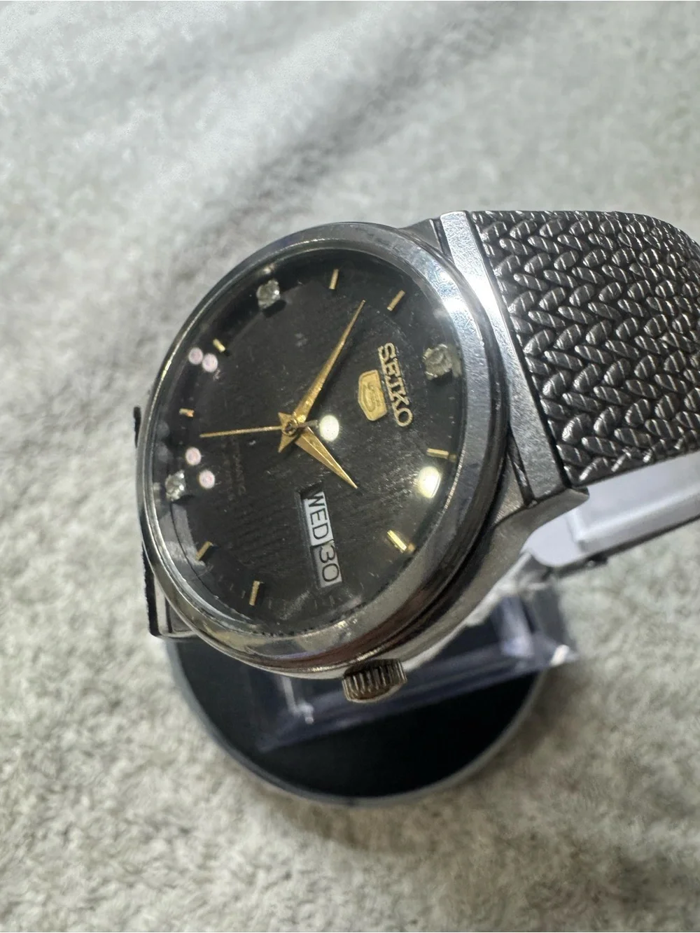 Seiko 5 Men's Black Dial Watch with Gold Accents